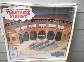 Turntable Playset by Gold Rail Series